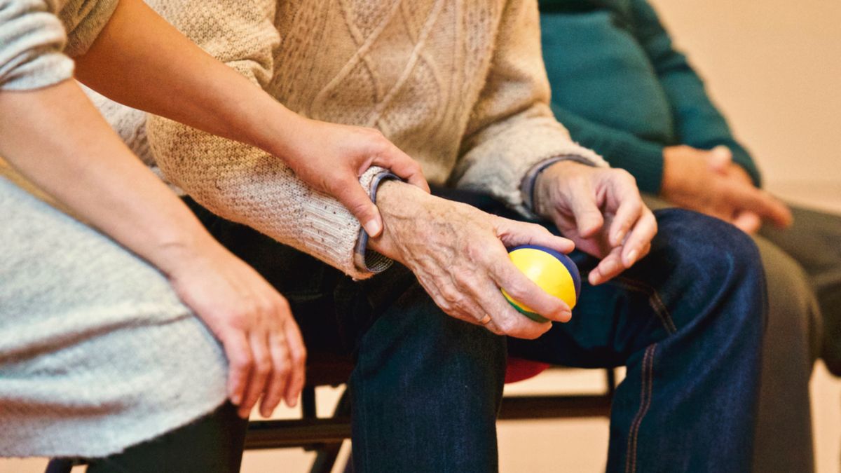 Patient receiving supportive care from Helixa nurses